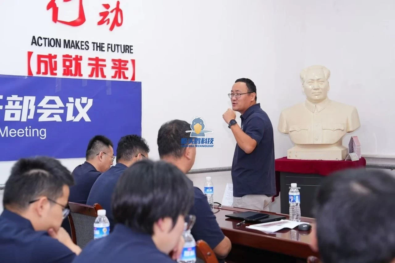 Shoebill နည်းပညာ၏ Badain Jaran သဲကန္တာရခရီး Shoebill နည်းပညာ၏ Badain Jaran သဲကန္တာရခရီး