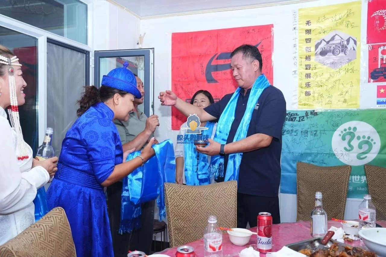 Qinghai Zi သဲကန္တာရစခန်း Qinghai Zi သဲကန္တာရစခန်း